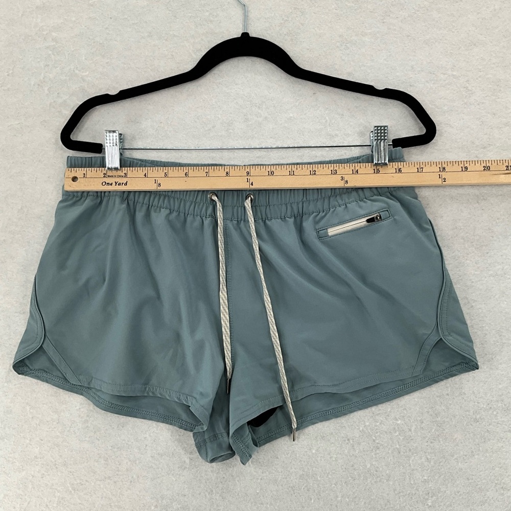 Women's Vuori Clementine 2.0 Short 2.5” Lake XL‎ - Picture 6 of 9